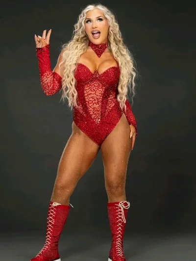 Tiffany Stratton achtergrond