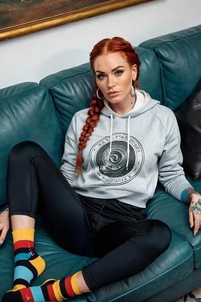 Alexandra Peterson pozadí