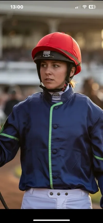 Caroline McBride fone