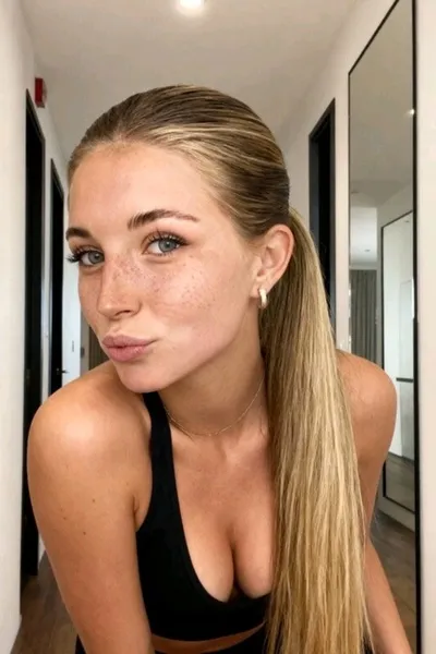 アリナ・ヴァレア バックグラウンド