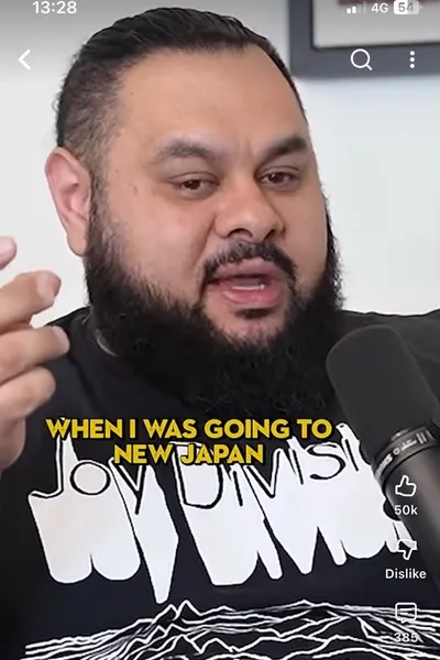 Mike  バックグラウンド