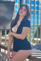 พื้นหลัง  Sophie rain