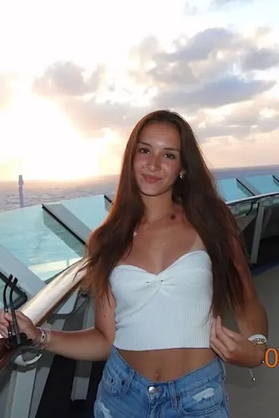 พื้นหลัง Maya