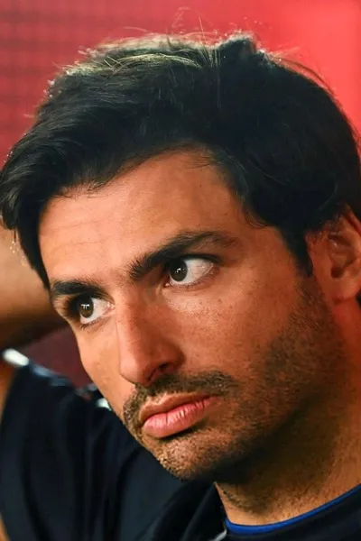 Carlos Vazquez arrière-plan