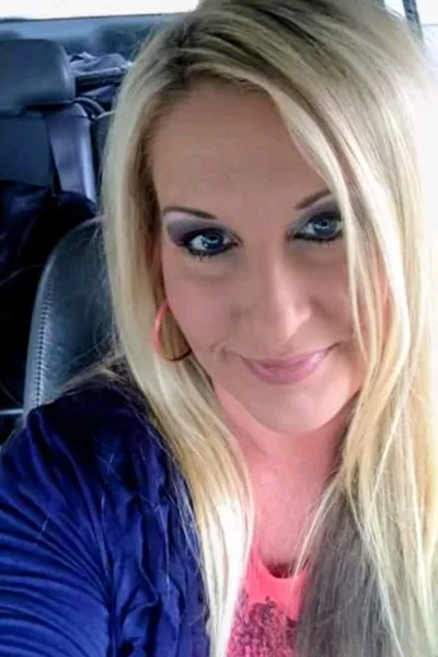 Marina Caldwell fundo