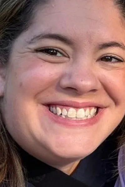 Stephanie Kelly  sfondo