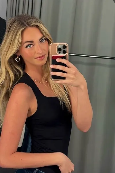 Whitney Thornqvist pozadí