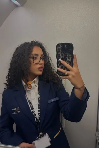 アレヤ バックグラウンド