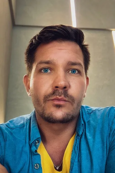 Aleksei Graff pozadí