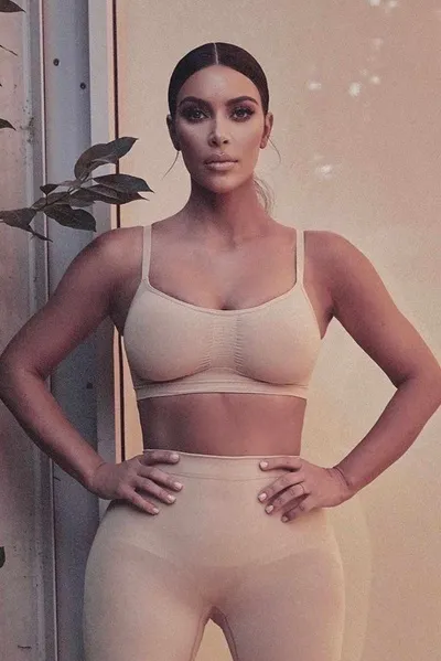 キム・カーダシアン バックグラウンド