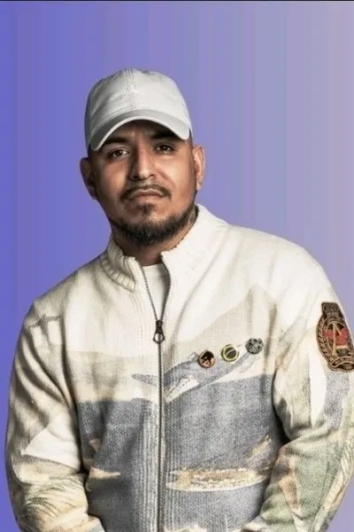 Bryann Trejo pozadí