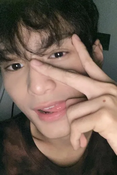 ज़य्यान🐣 पृष्ठभूमि