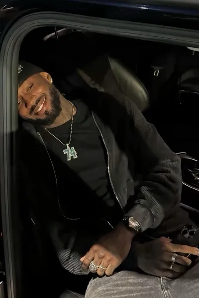 Darius Kellan background