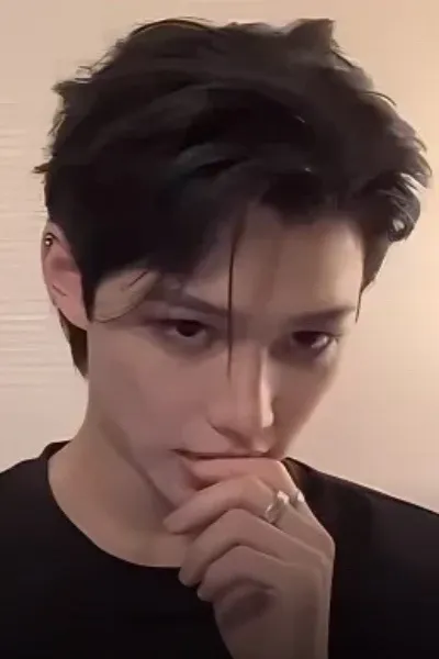 Lee Felix background