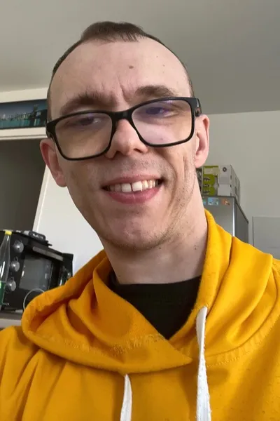 Marceau Delorme pozadina