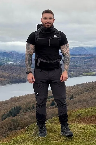 Josh Caminhante fundo