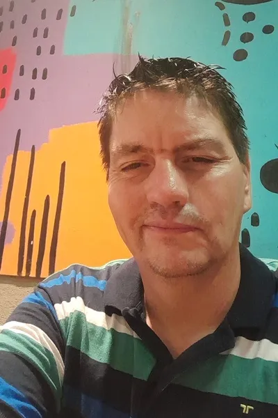 Ariel Weatherman fone